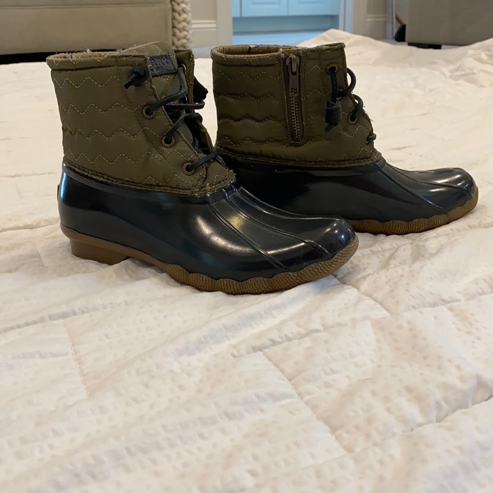 Hunter green Sperry rain bootie